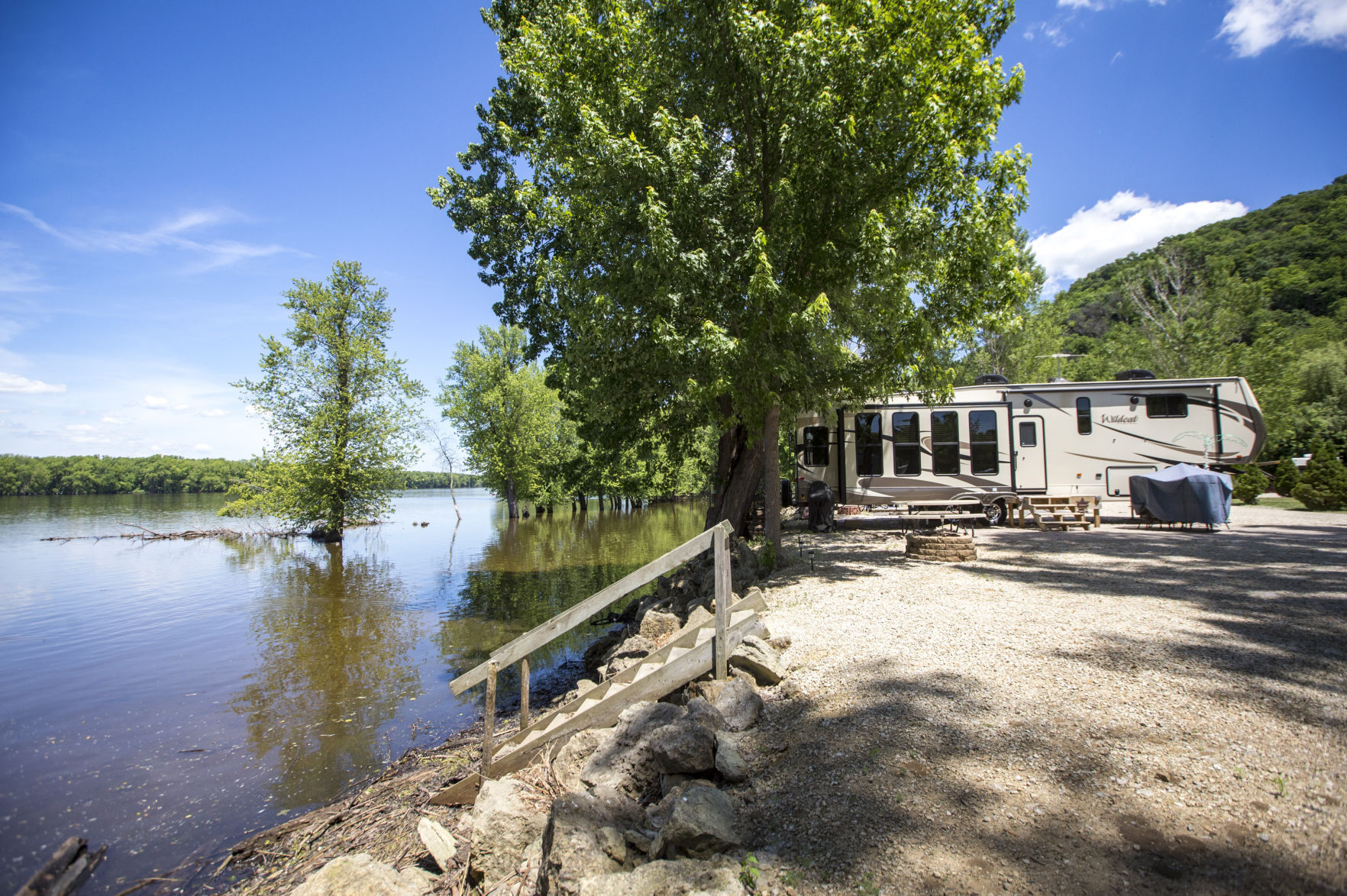 THE GREAT RIVER-0109